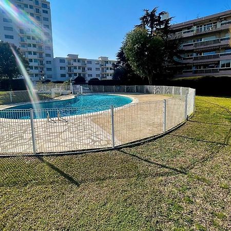 Appartement Bord De Mer Avec Piscine Сен-Лоран-дю-Вар Экстерьер фото
