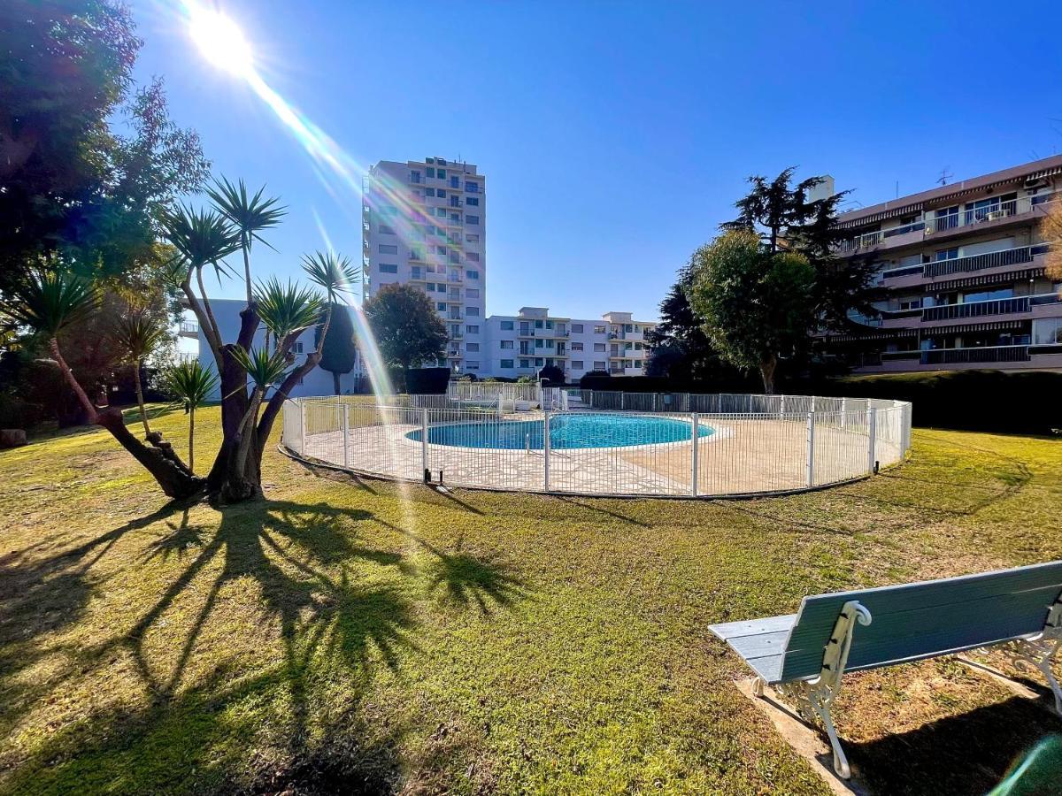 Appartement Bord De Mer Avec Piscine Сен-Лоран-дю-Вар Экстерьер фото